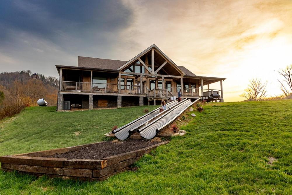 Four-Bedroom Vacation Home interior